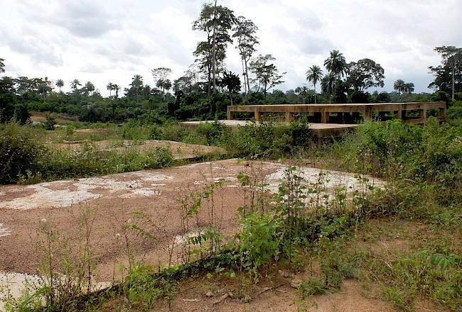 2. Site of the former Ebola treatment centre. Forest Guinea, 2017. Photo by the author.